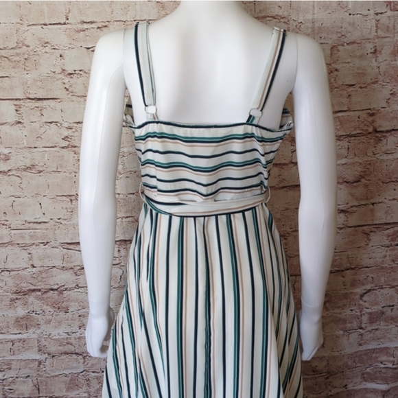 Scarborough Stripe Wrap Dress Sleeveless V Neckline Loveriche - Picture 10 of 15